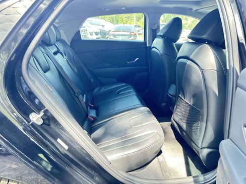 Used 2024 Hyundai Elantra Limited FWD image 13