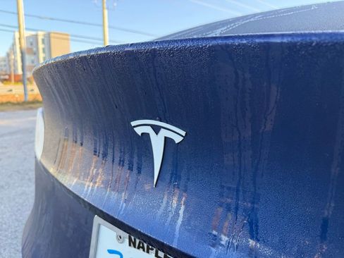 Used 2023 Tesla Model Y Long Range image 8