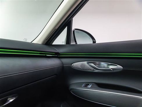 New 2026 Genesis GV70 2.5T Select AWD/4WD image 28
