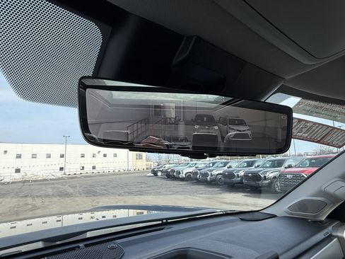 Used 2023 Toyota Tundra Limited image 15