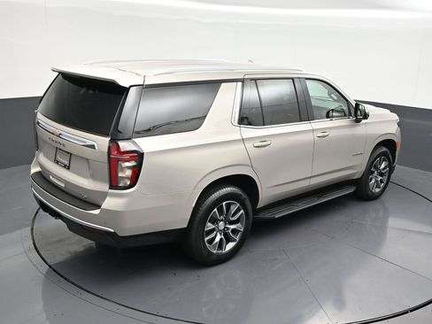 Used 2022 Chevrolet Tahoe LT w/ Luxury Package RWD image 19