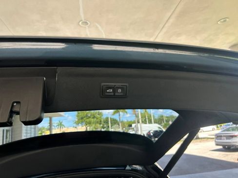 Used 2018 Audi Q3 2.0T Premium FWD image 32
