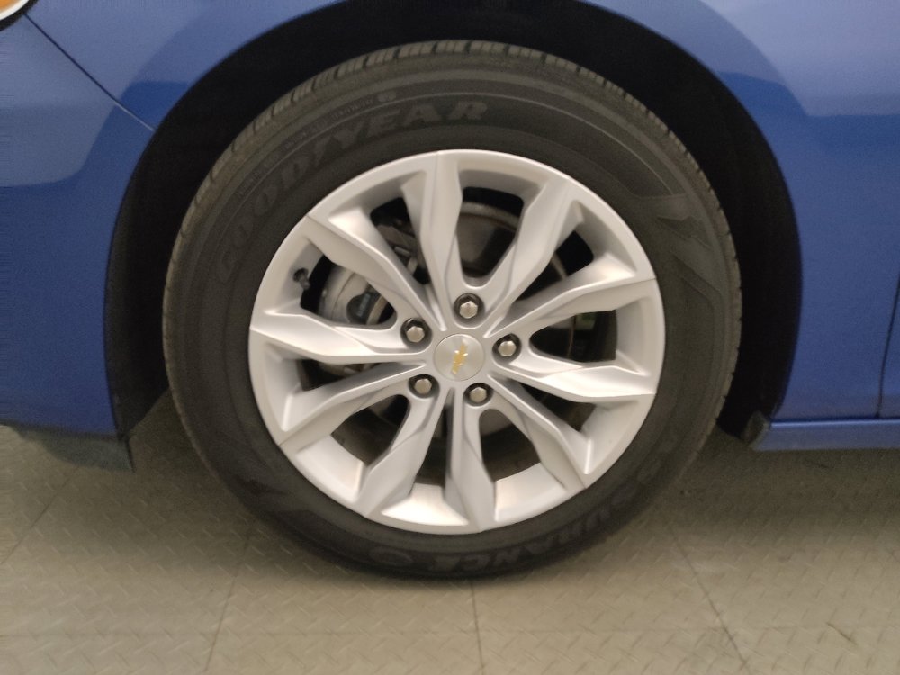 Used 2023 Chevrolet Malibu LT FWD image 31