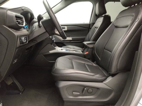 Used 2023 Ford Explorer Limited image 17