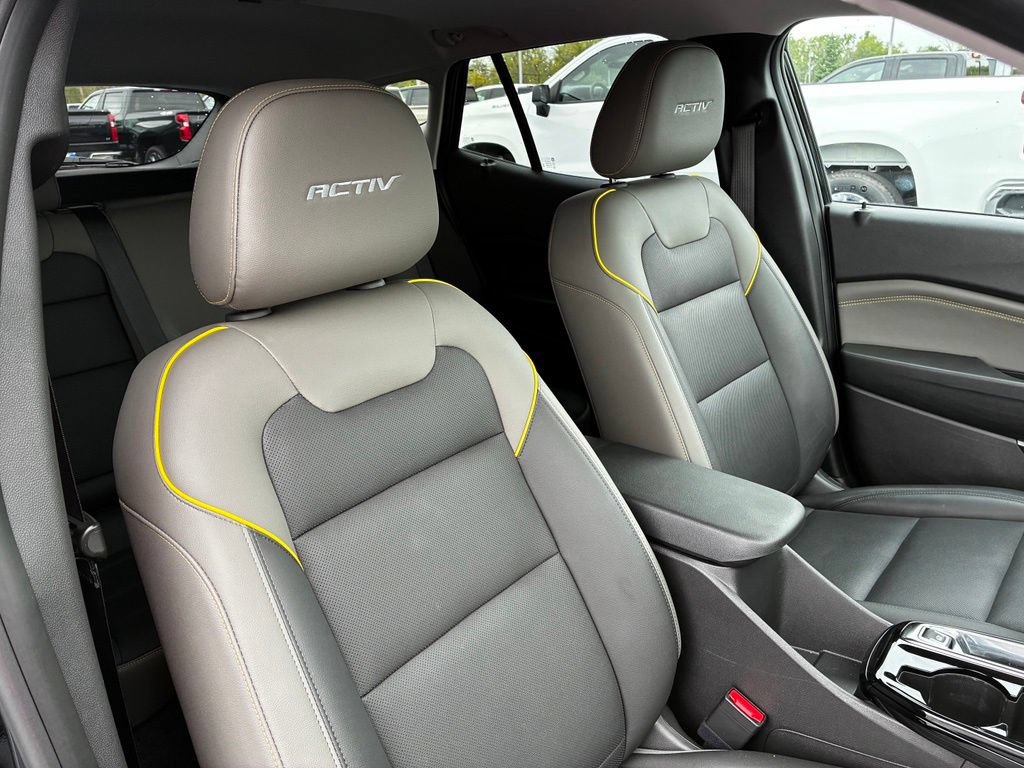 Used 2024 Chevrolet Trax ACTIV w/ Sunroof Package FWD image 22