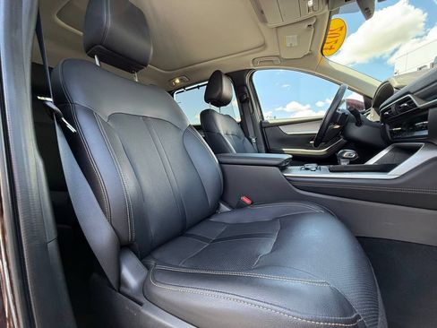 Certified 2024 MAZDA CX-90 Plug-In Hybrid w/ Premium Pkg AWD/4WD image 19