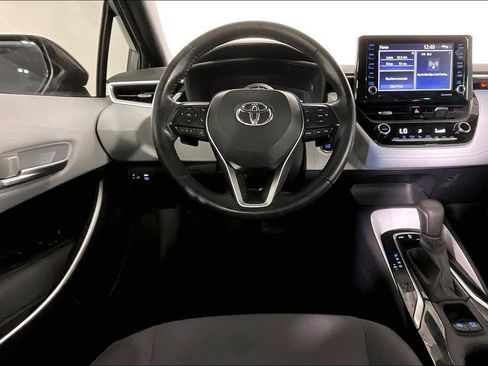 Used 2022 Toyota Corolla SE FWD image 6