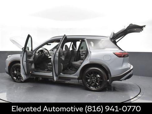 Certified 2025 INFINITI QX60 Luxe w/ Black Edition image 38