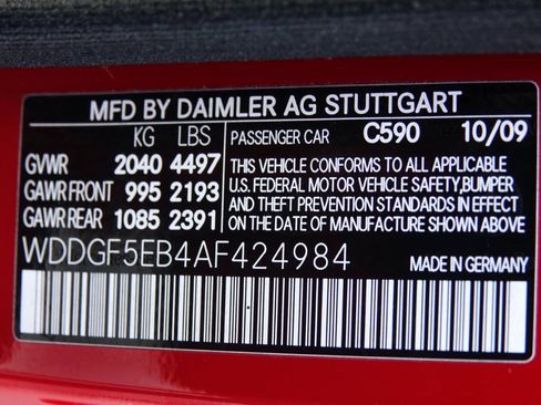 Used 2010 Mercedes-Benz C 300 Sedan image 90