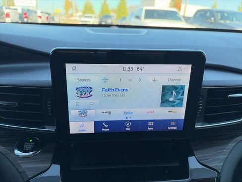 Used 2021 Ford Explorer Limited w/ Equipment Group 301A AWD/4WD image 22