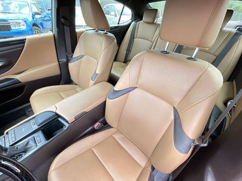Used 2021 Lexus ES 350 w/ Premium Package FWD image 12