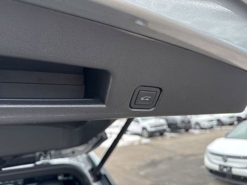 Used 2025 Chevrolet Traverse Z71 w/ Driver Confidence Package image 42