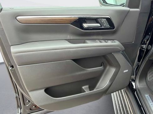 New 2026 Chevrolet Tahoe High Country AWD/4WD image 18