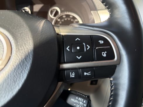 Used 2021 Lexus GX 460 Luxury w/ Sport Design Package AWD/4WD image 20