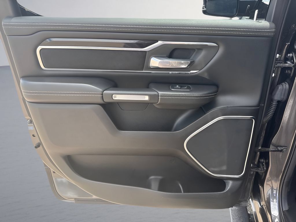 Used 2019 RAM 1500 Laramie RWD image 29