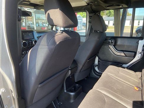 Used 2014 Jeep Wrangler Unlimited Sport w/ Quick Order Package 24S AWD/4WD image 15