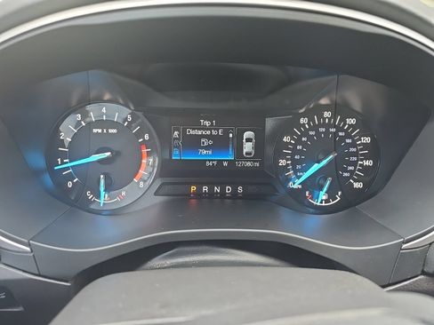 Used 2016 Ford Fusion SE FWD image 5