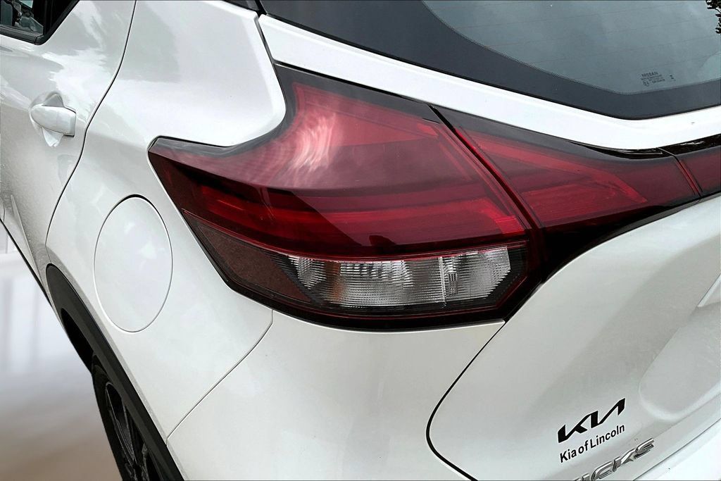 Used 2024 Nissan Kicks SR FWD image 21