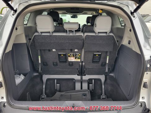 Certified 2023 Toyota Sienna Limited image 14