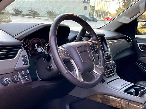 Used 2016 GMC Yukon Denali image 16