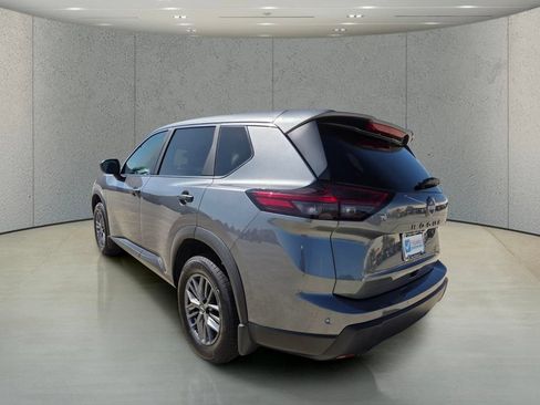 Used 2026 Nissan Rogue S FWD image 3