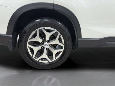 Used 2020 Subaru Forester Premium AWD/4WD image 26
