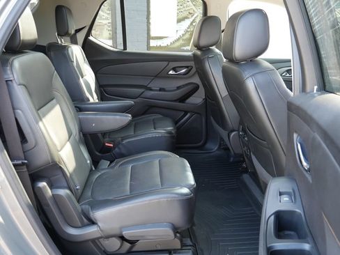 Used 2018 Chevrolet Traverse Premier AWD/4WD image 14