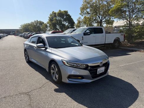 Used 2018 Honda Accord EX image 2