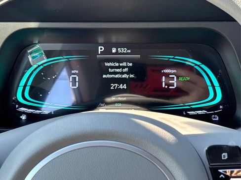 Certified 2025 Hyundai Elantra Hybrid FWD image 17