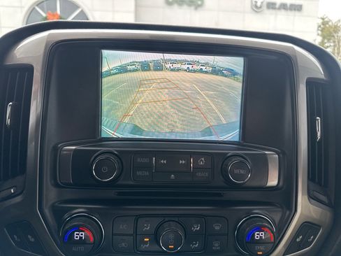 Used 2018 Chevrolet Silverado 1500 LT w/ Redline Edition image 12