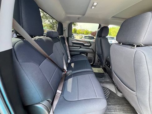 Used 2023 Chevrolet Silverado 1500 LT Trail Boss w/ LPO, Dark Essentials Package AWD/4WD image 24