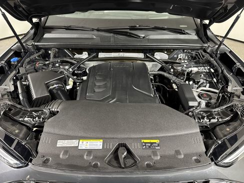 Used 2025 Audi Q5 Premium Plus w/ Premium Plus image 30