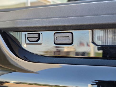 Used 2025 GMC Hummer EV 3X w/ LPO, Dark Essentials Package AWD/4WD image 31