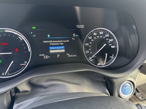 Used 2023 Toyota Sienna Limited image 12