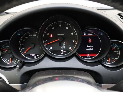 Used 2016 Porsche Cayenne image 42