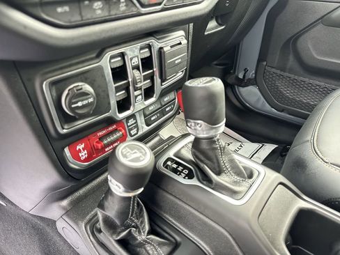 Used 2024 Jeep Wrangler Unlimited Rubicon 392 image 20