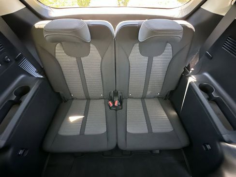 New 2026 Kia Sorento LX FWD image 21