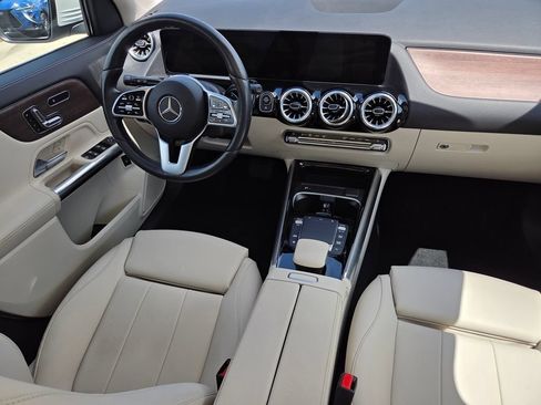 Used 2023 Mercedes-Benz GLA 250 4MATIC image 34