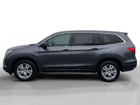 Certified 2018 Honda Pilot LX image 2