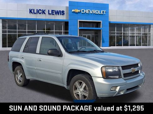 Used 2008 Chevrolet TrailBlazer LT w/ Sun And Sound Package image 1