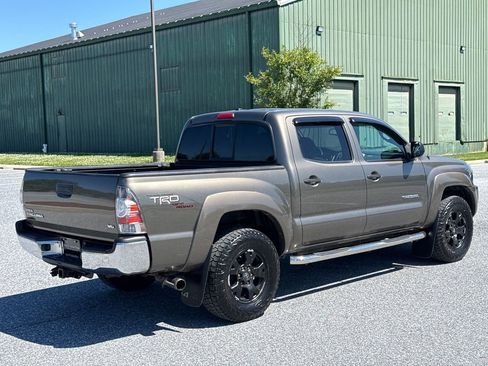 Used 2011 Toyota Tacoma 4x4 Double Cab w/ TRD Off-Road Pkg w/JBL Audio image 8