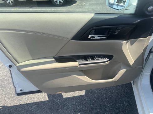 Used 2013 Honda Accord EX-L image 10