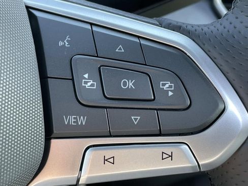 New 2026 Volkswagen Tiguan SE R-Line FWD image 23