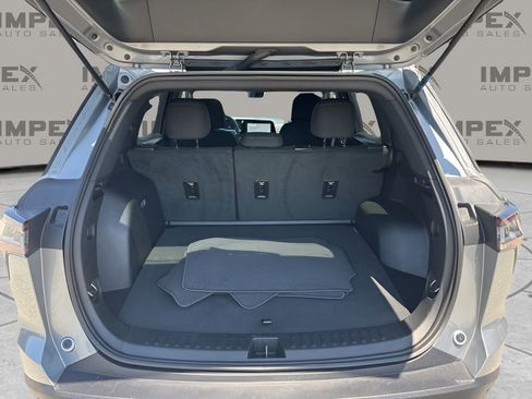 Used 2026 Chevrolet Equinox LT FWD image 27