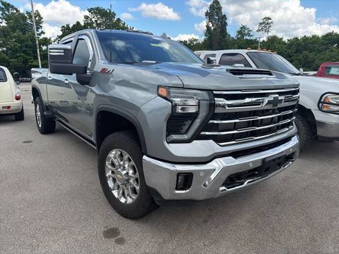 Used 2025 Chevrolet Silverado 2500 LTZ w/ LTZ Premium Package AWD/4WD image 2
