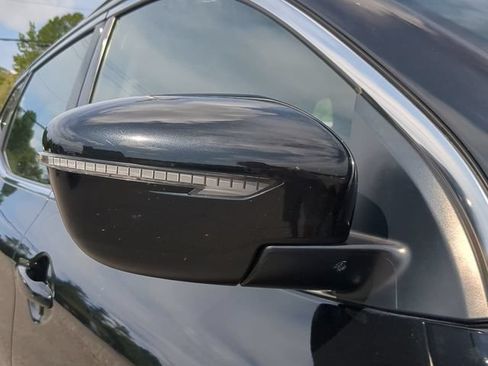 Used 2019 Nissan Rogue Sport SV FWD image 11