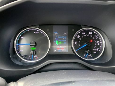 Used 2021 Toyota RAV4 LE AWD/4WD image 13