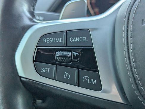 Used 2022 BMW X6 xDrive40i w/ M Sport Package image 21