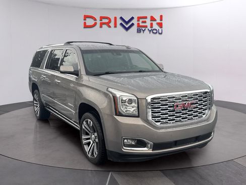 Used 2019 GMC Yukon XL Denali w/ Denali Ultimate Package RWD image 7