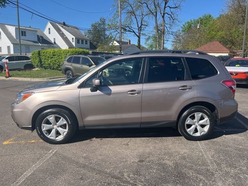 Used 2016 Subaru Forester 2.5i Premium w/ Popular Package #2 AWD/4WD image 8